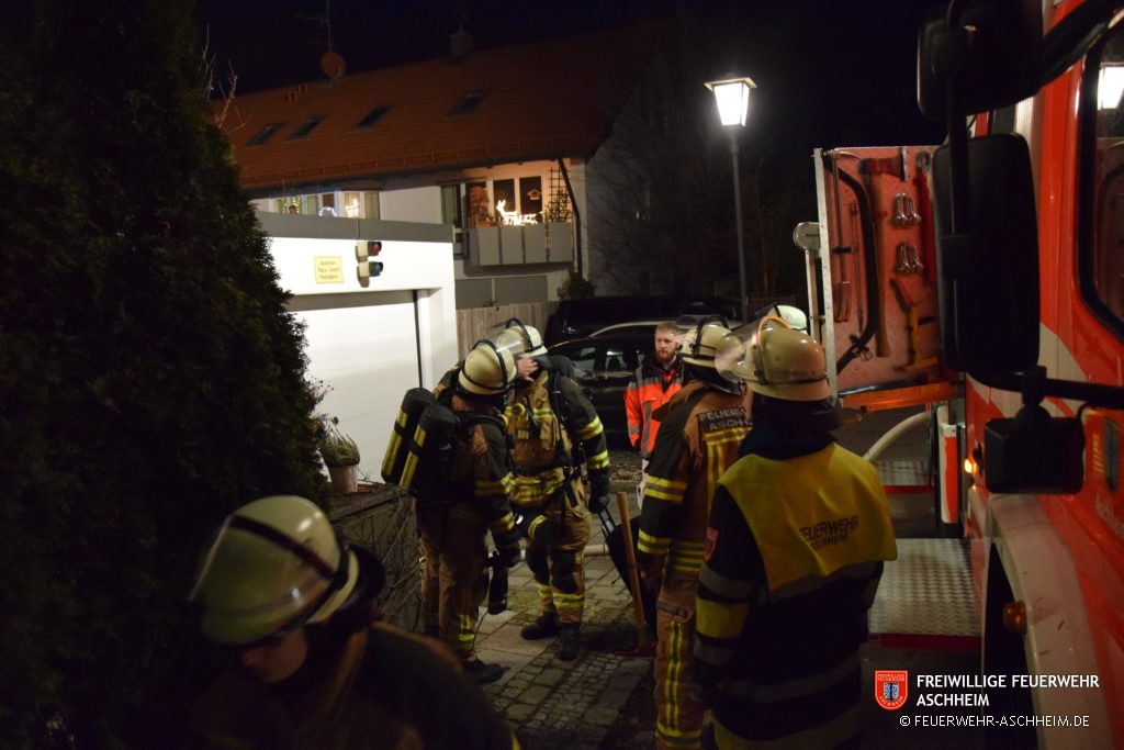 458 Brand B3 Keller am 26.12.2017 Freiwillige