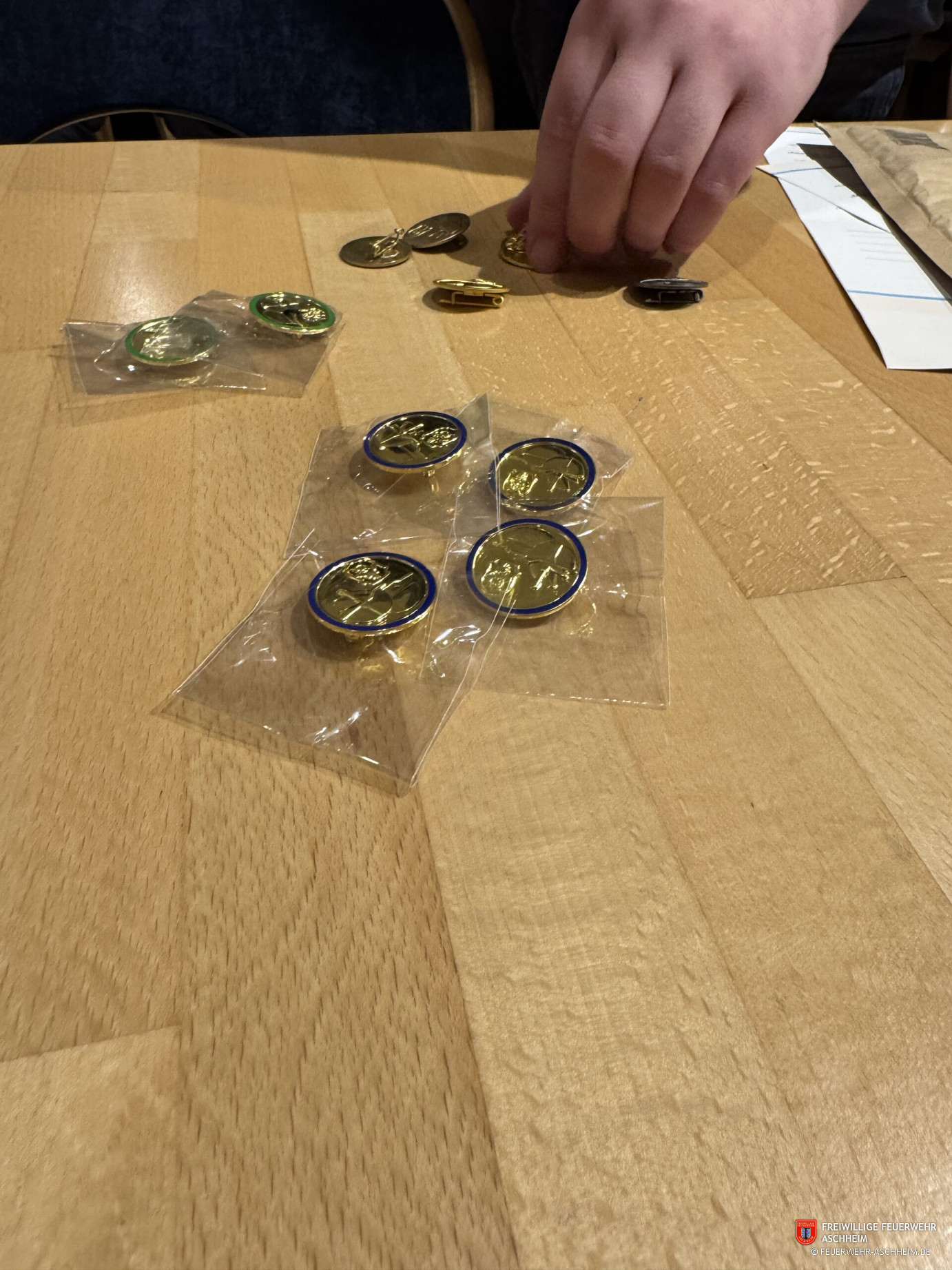 Brand - B 3 PERSON im Gebäude Zimmer