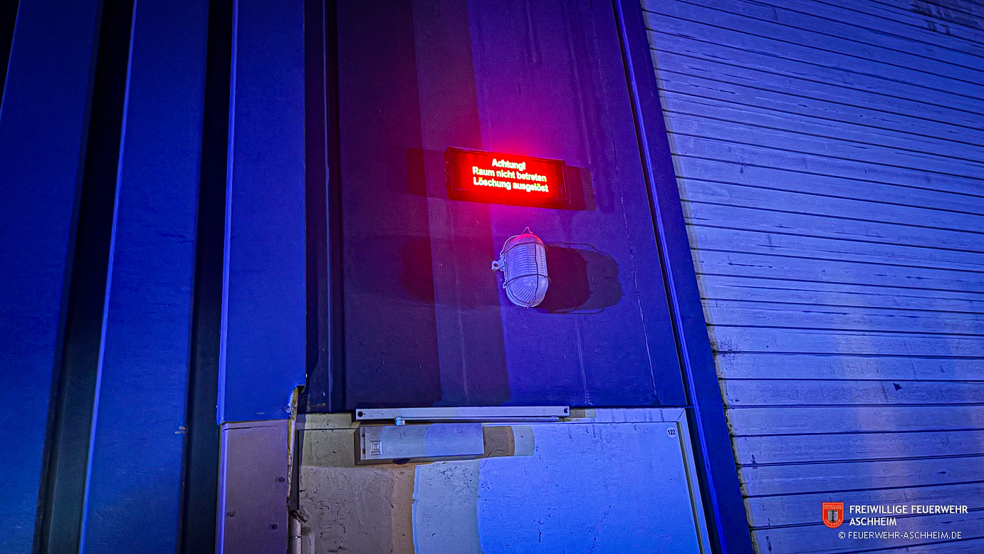 Brand - B1 im Freien Abfall-, Müll-, Papiercontainer