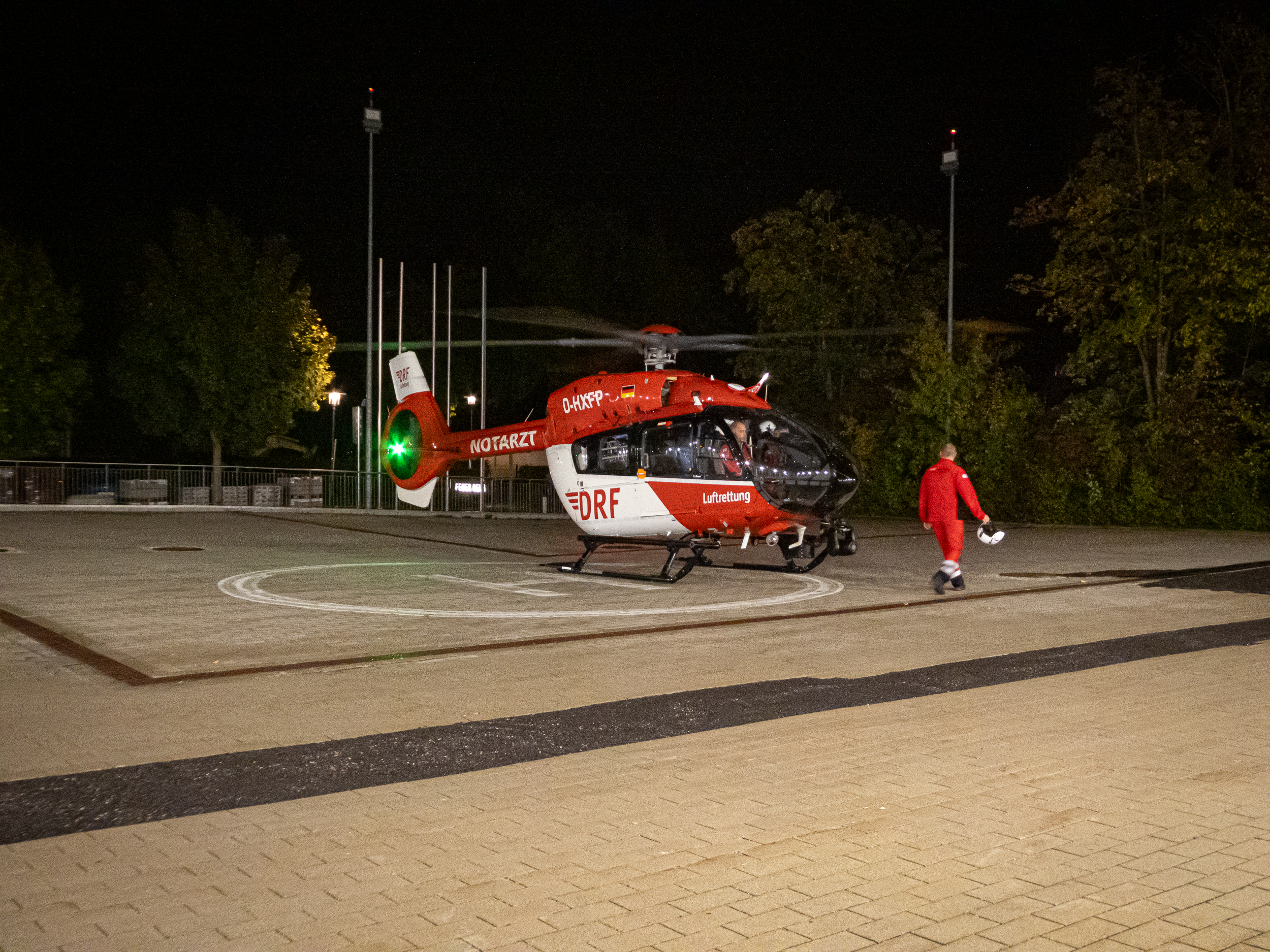 Technische Hilfe - THL 1 klein Straße reinigen